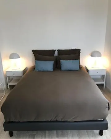 Lägenhet Louise De La Maison Saint-josse