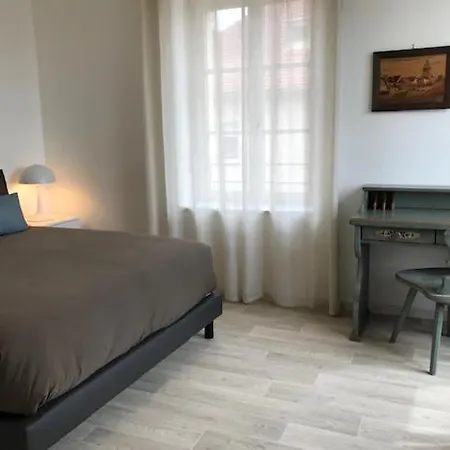 Louise De La Maison Saint-josse * كولمار